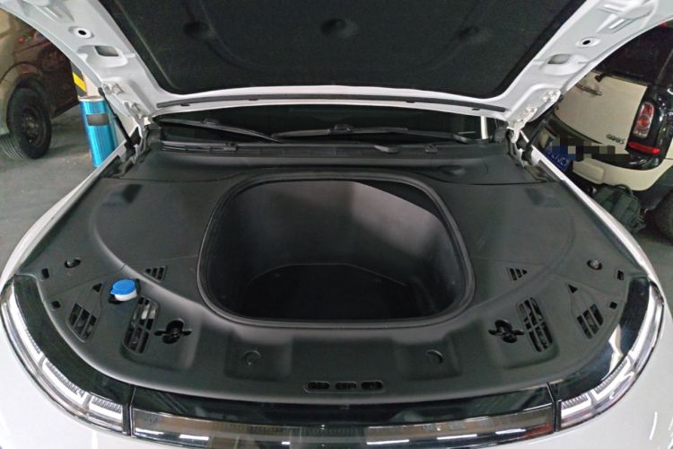 Used XPeng P7 2022 586G Engine Bay