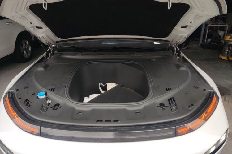 Used XPeng P7 2022 625E Engine Bay