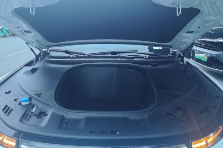 Used XPeng P7 2022 625E Engine Bay