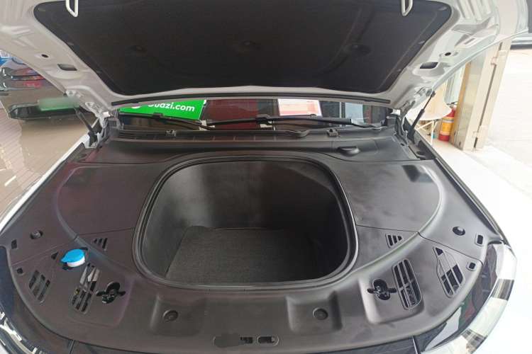 Used XPeng P7 2022 625E Engine Bay