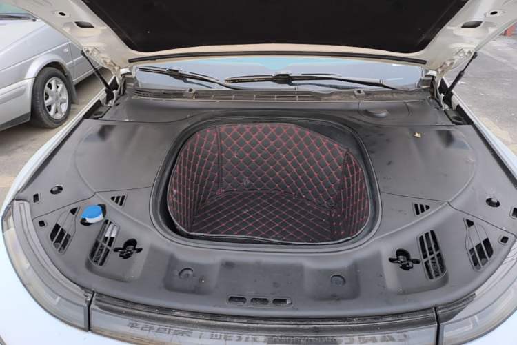 Used XPeng P7 2022 670N+ Engine Bay