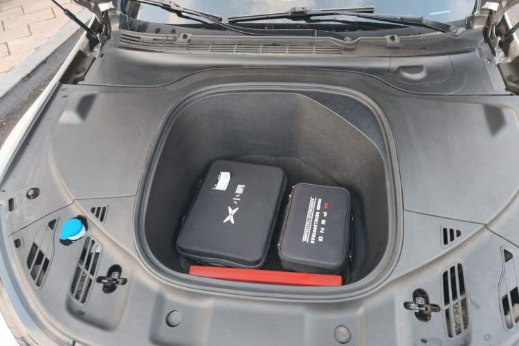 Used XPeng P7 2022 670N+ Engine Bay