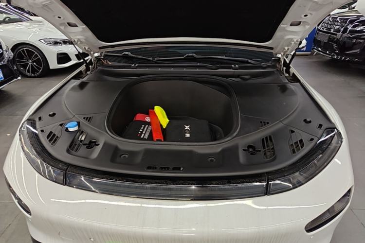 Used XPeng P7 2022 480E+ Engine Bay