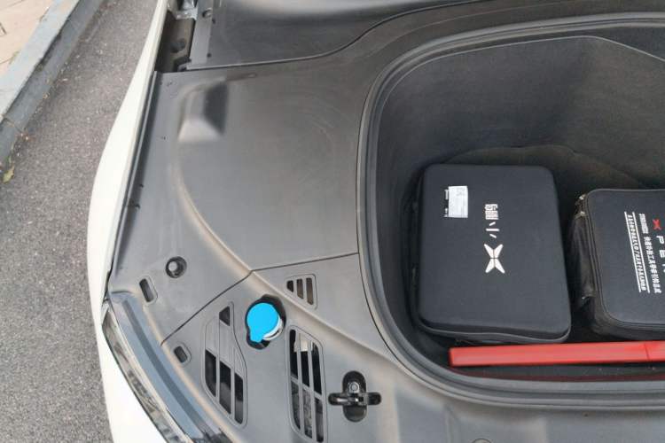 Used XPeng P7 2022 670N+ Engine Bay Right