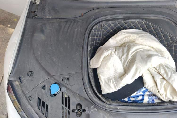 Used XPeng P7 2022 670N+ Engine Bay Right