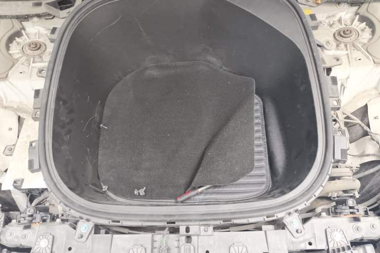 Used XPeng P7 2022 480N+ Engine Bay
