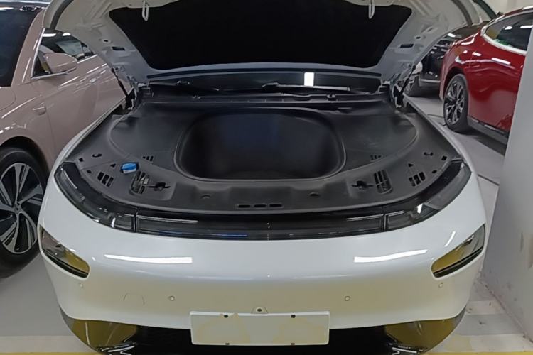 Used XPeng P7 2022 480E+ Engine Bay