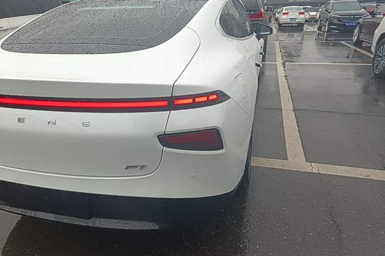 Used XPeng P7 2022 625E Exterior 3