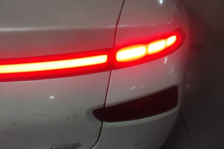 Used XPeng P7 2022 480E+ Exterior 3
