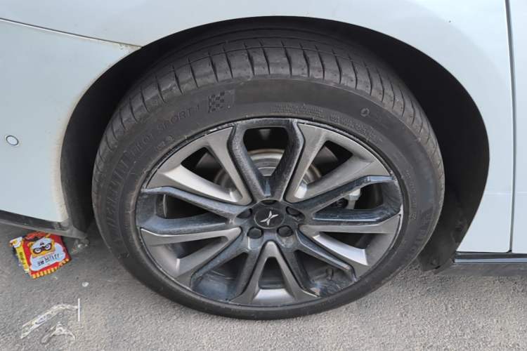 Used XPeng P7 2022 670N+ Exterior 5