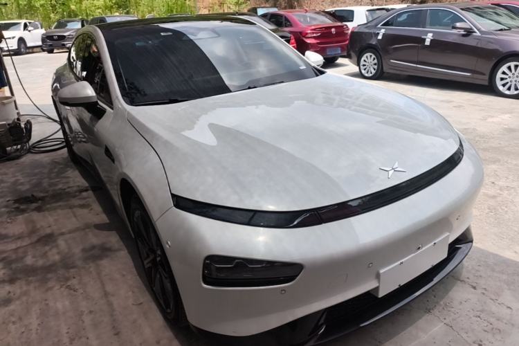 Used XPeng P7 2022 625E Front Right 45 Deg