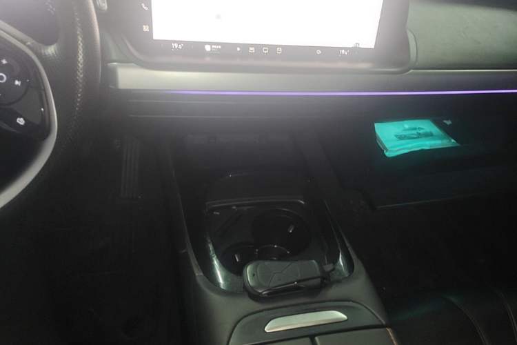 Used XPeng P7 2022 480E+ Gear Lever