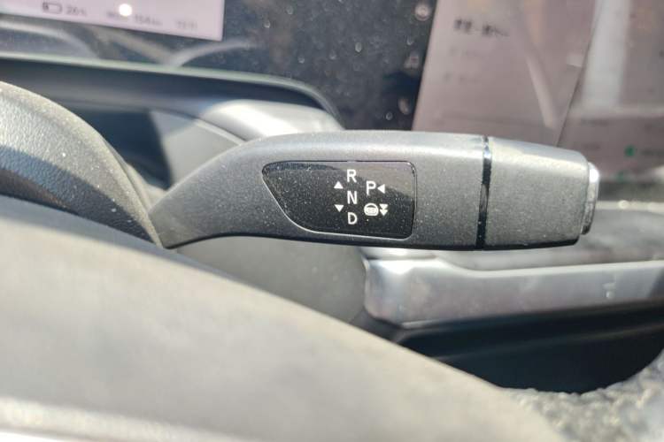 Used XPeng P7 2022 670N+ Gear Lever