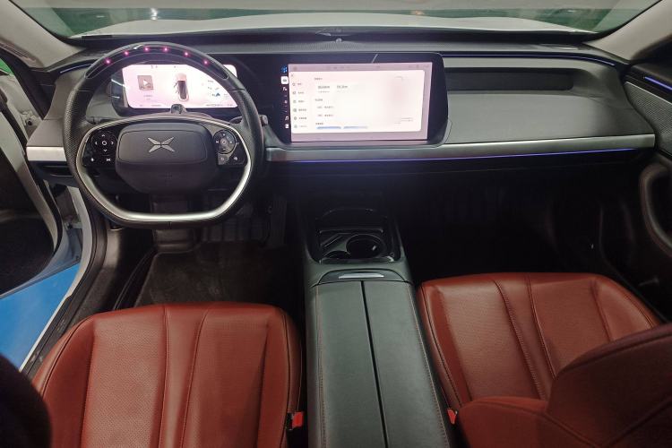 Used XPeng P7 2022 670E+ Interior 1