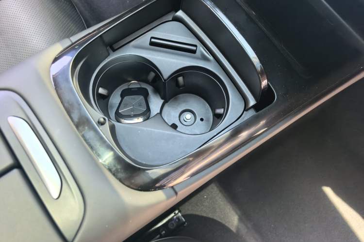 Used XPeng P7 2022 480N+ Interior 3