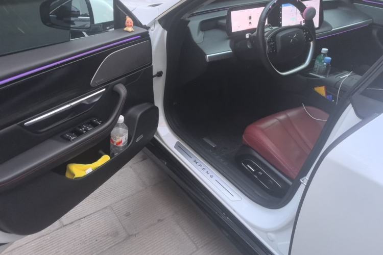 Used XPeng P7 2022 670E+ Interior 3
