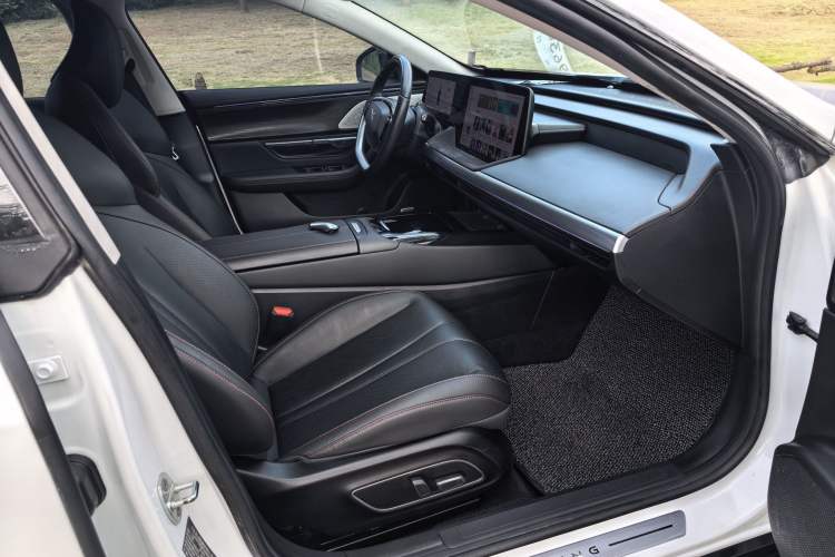 Used XPeng P7 2022 625E Interior 4