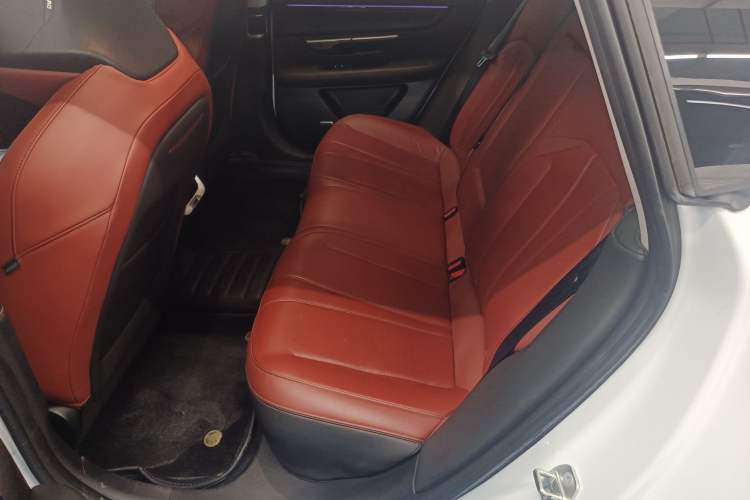 Used XPeng P7 2022 670E+ Interior 8