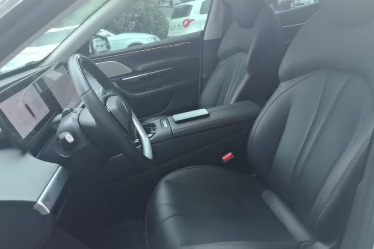 Used XPeng P7 2022 625E Left Front Seat