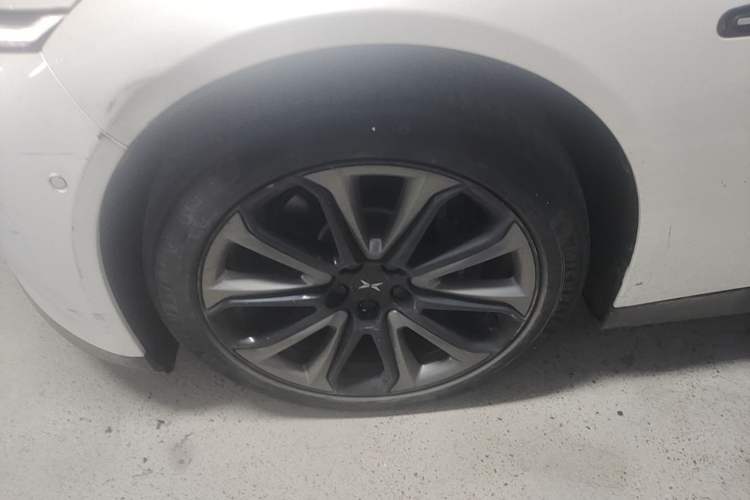 Used XPeng P7 2022 480E+ Left Front Wheel Hub