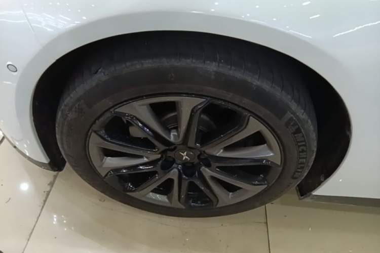 Used XPeng P7 2022 480E+ Left Front Wheel Hub