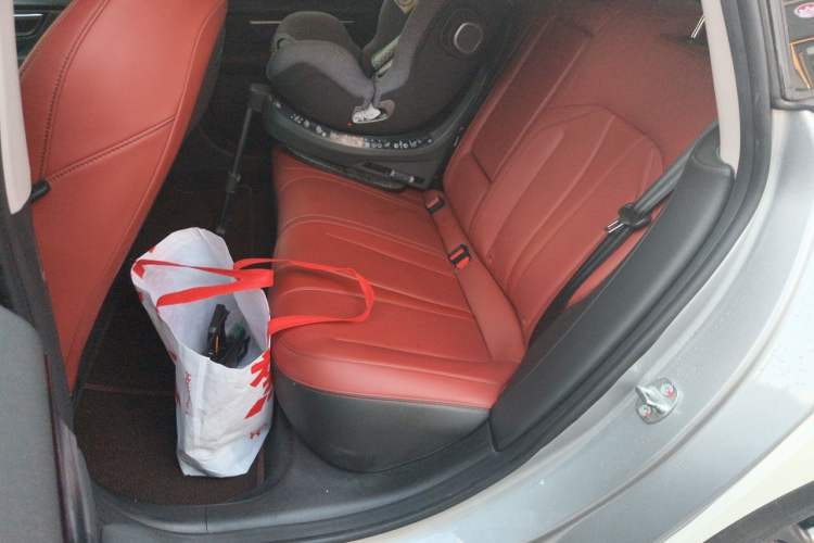 Used XPeng P7 2022 670N+ Left Rear Seat