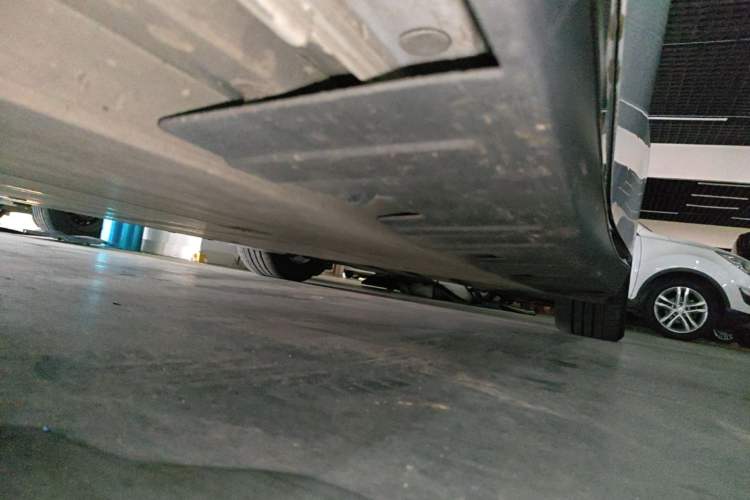 Used XPeng P7 2022 586G Left Side Sill