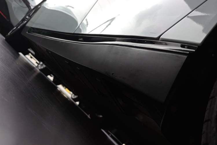 Used XPeng P7 2022 480N+ Left Side Sill