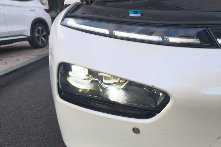 Used XPeng P7 2022 670N+ Right Front Headlight