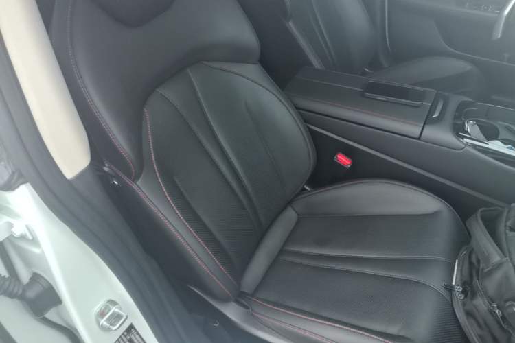 Used XPeng P7 2022 625E Right Front Seat