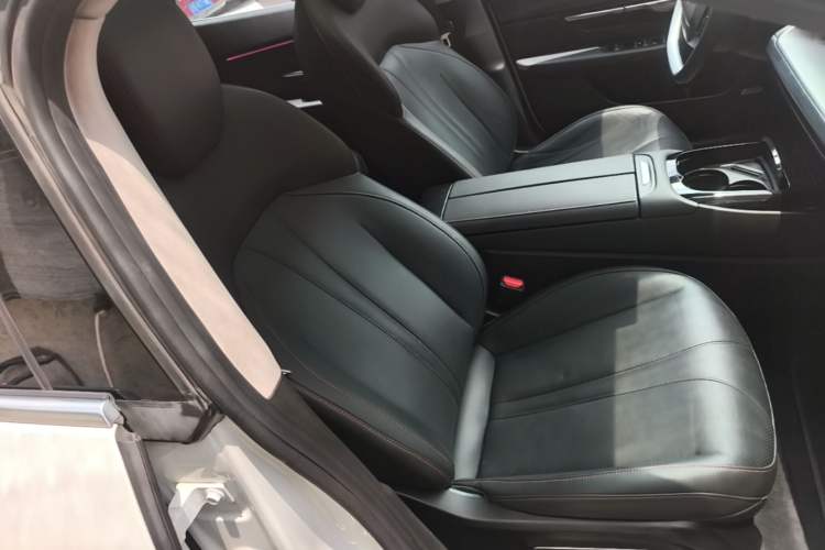 Used XPeng P7 2022 625E Right Front Seat