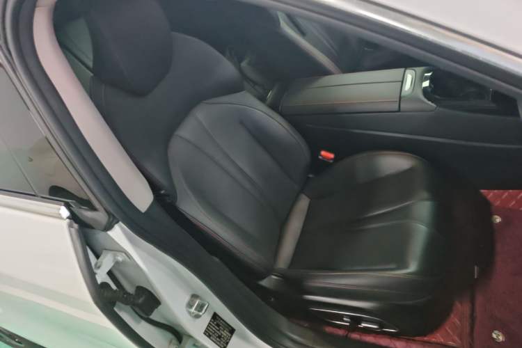 Used XPeng P7 2022 625E Right Front Seat