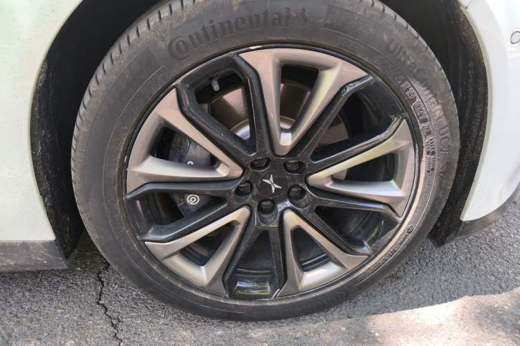 Used XPeng P7 2022 586E Right Front Wheel Hub