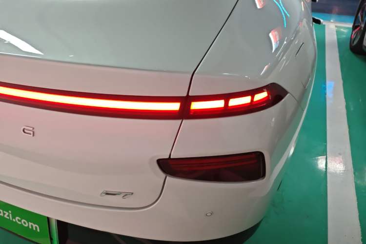 Used XPeng P7 2022 625E Right Rear Taillight