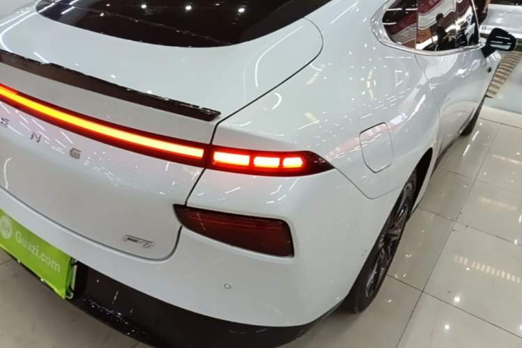 Used XPeng P7 2022 480E+ Right Rear Taillight