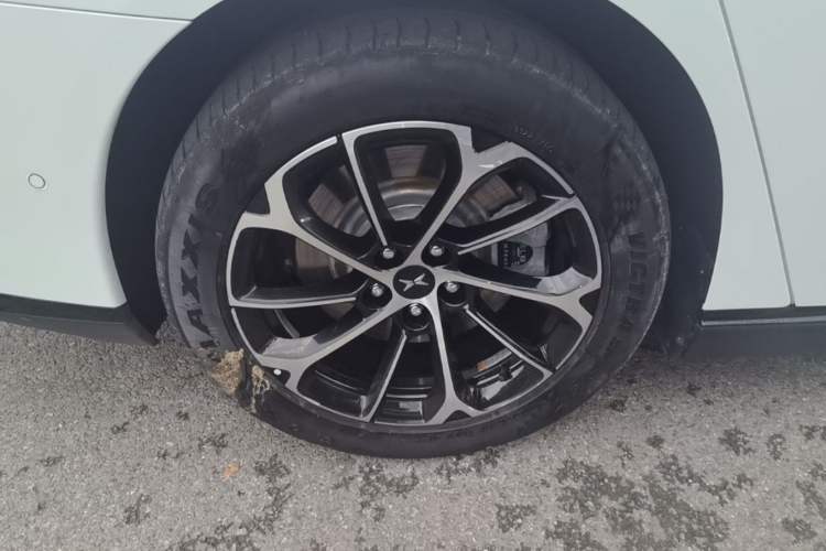 Used XPeng P7 2022 625E Right Rear Wheel Hub