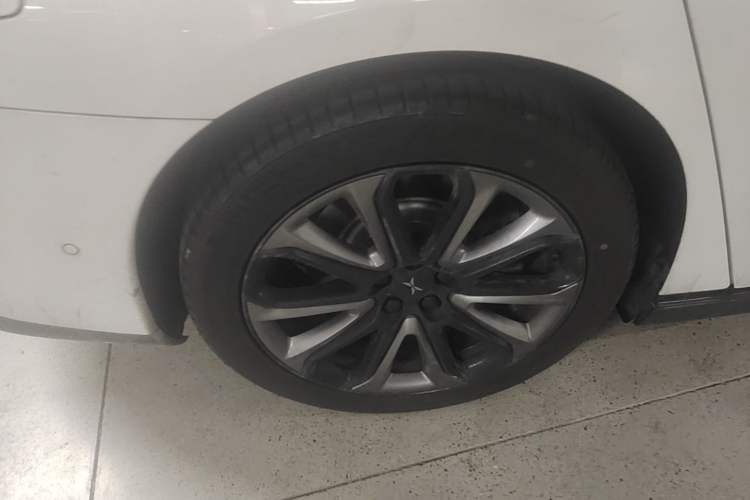 Used XPeng P7 2022 480E+ Right Rear Wheel Hub