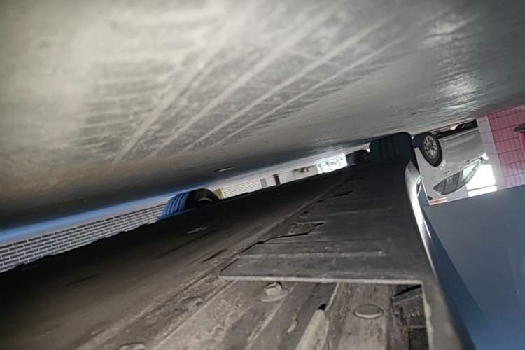 Used XPeng P7 2022 480E Right Side Sill