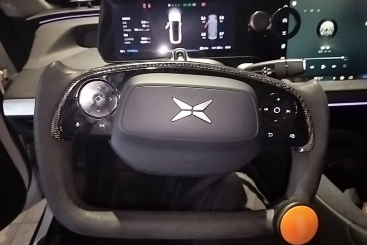 Used XPeng P7 2022 670E+ Steering Wheel