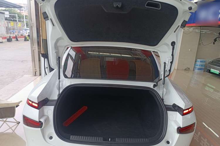 Used XPeng P7 2022 625E Trunk