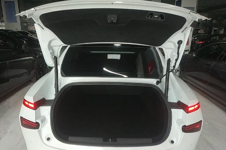 Used XPeng P7 2022 480E+ Trunk