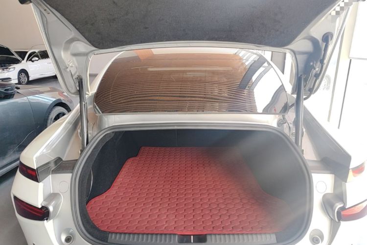 Used XPeng P7 2022 670N+ Trunk
