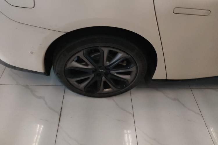 Used XPeng P7 2022 670N+ Exterior 8