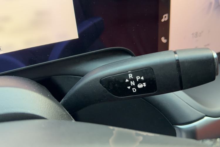 Used XPeng P7 2022 670E+ Gear Lever