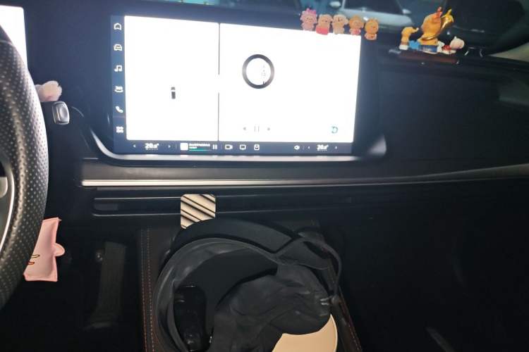 Used XPeng P7 2023 P7i 702 Pro Audio And AC Panel