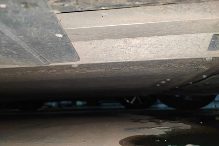Used XPeng P7 2023 P7i 702 Pro Chassis Front Right