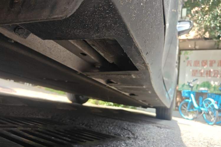 Used XPeng P7 2023 P7i 610 Max Performance Edition Chassis Rear Right