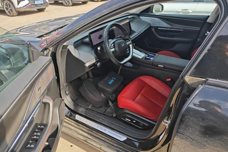 Used XPeng P7 2023 P7i 610 Max Performance Edition Driver Seat
