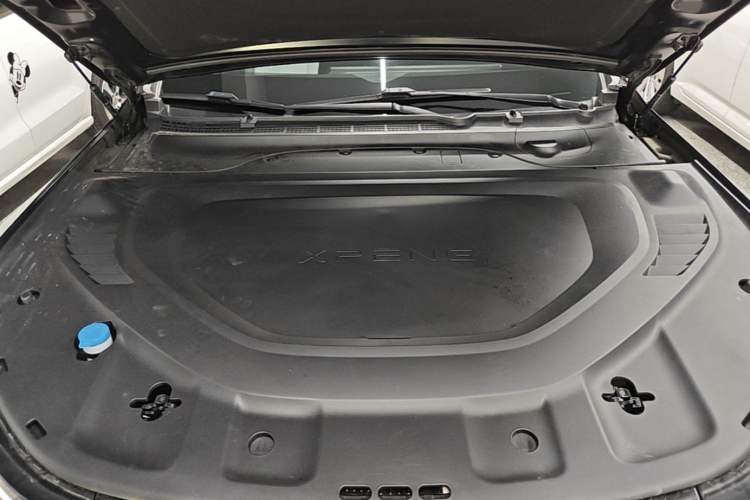 Used XPeng P7 2023 P7i 702 Pro Engine Bay