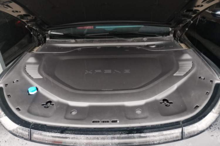 Used XPeng P7 2023 P7i 702 Pro Engine Bay